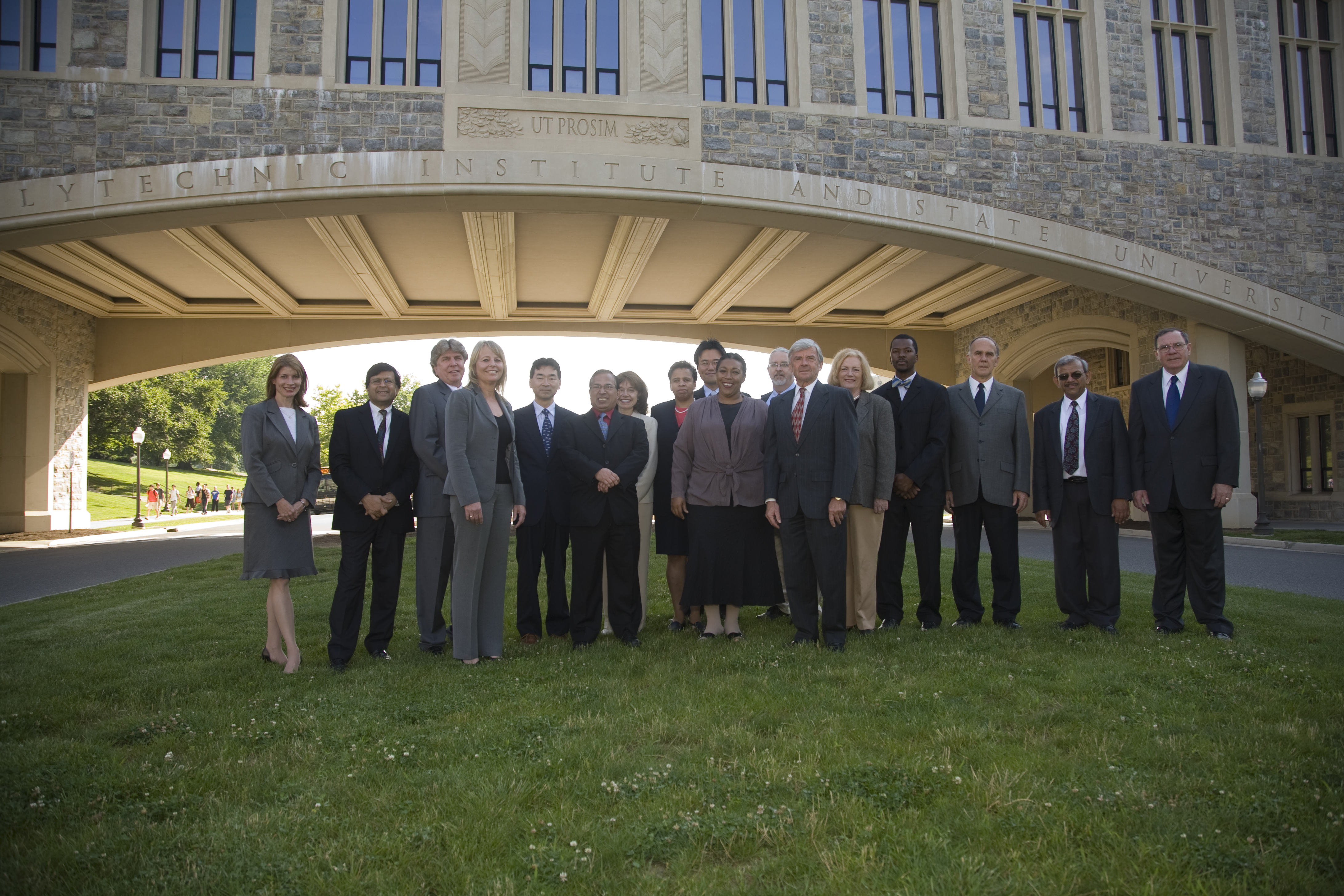 AACSB assistant vice president Lucienne Mochel (fourth from left) met Pamplin Dean Richard E. Sorensen (sixth from right) and Pamplin faculty and students in the bridge-to-business program during her recent visit to campus.