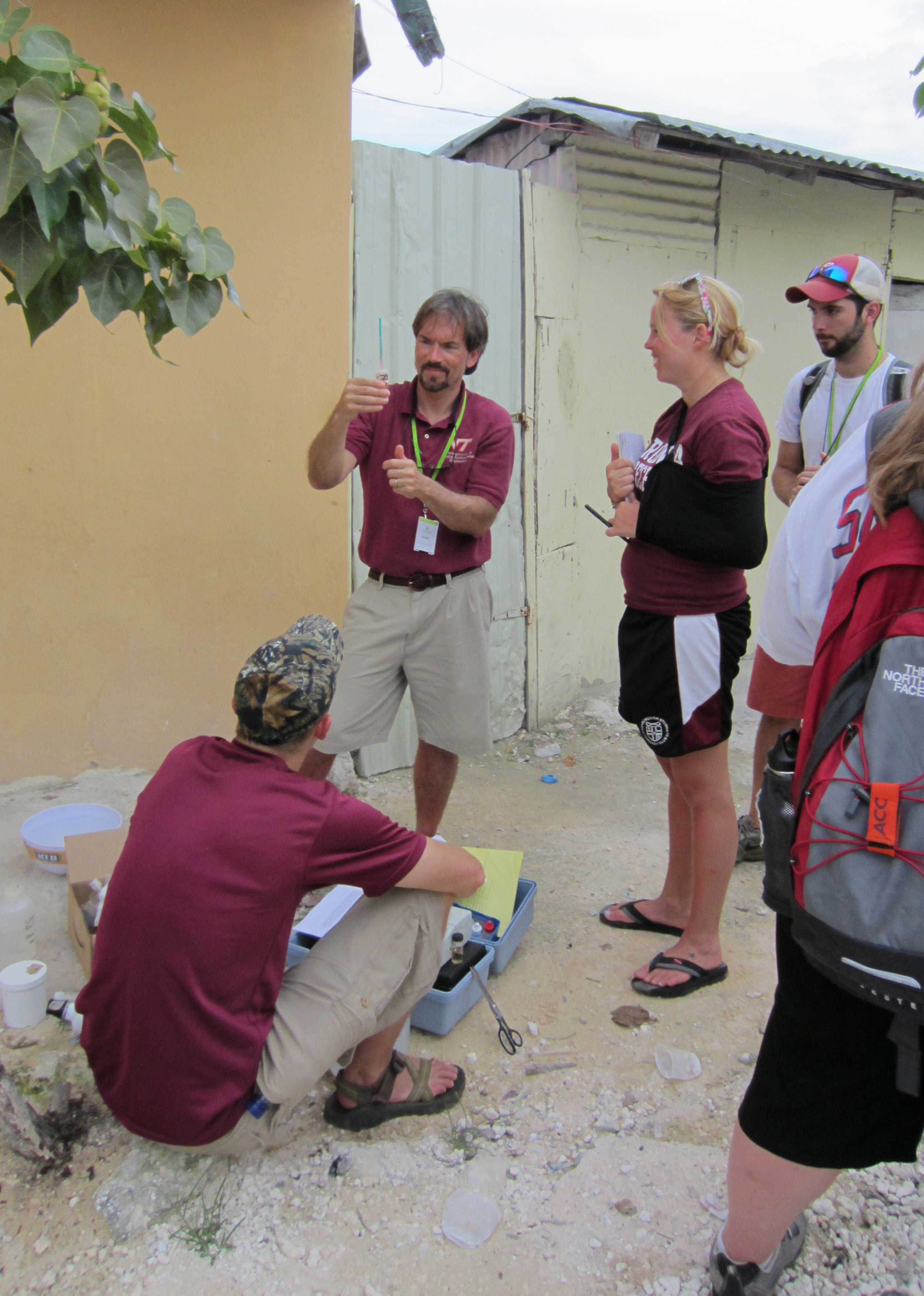 Mark Widdowson tests water with students in Punta Cana