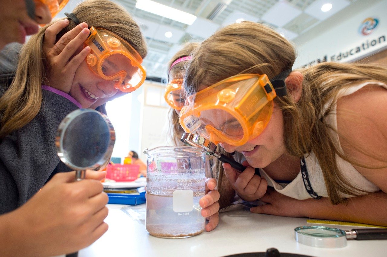Elementary school students enjoy a science lesson during the 2014 VISTA teacher training at Virginia Tech.