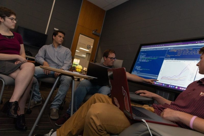 DataBridge undergraduate students help graduate students and faculty overcome data challenges.