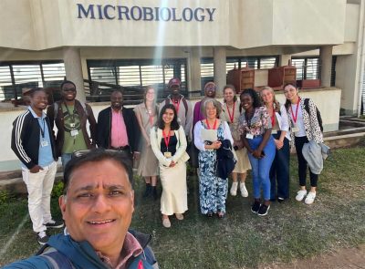 Group of faculty and students at Malawi Liverpool Wellcome Trust.