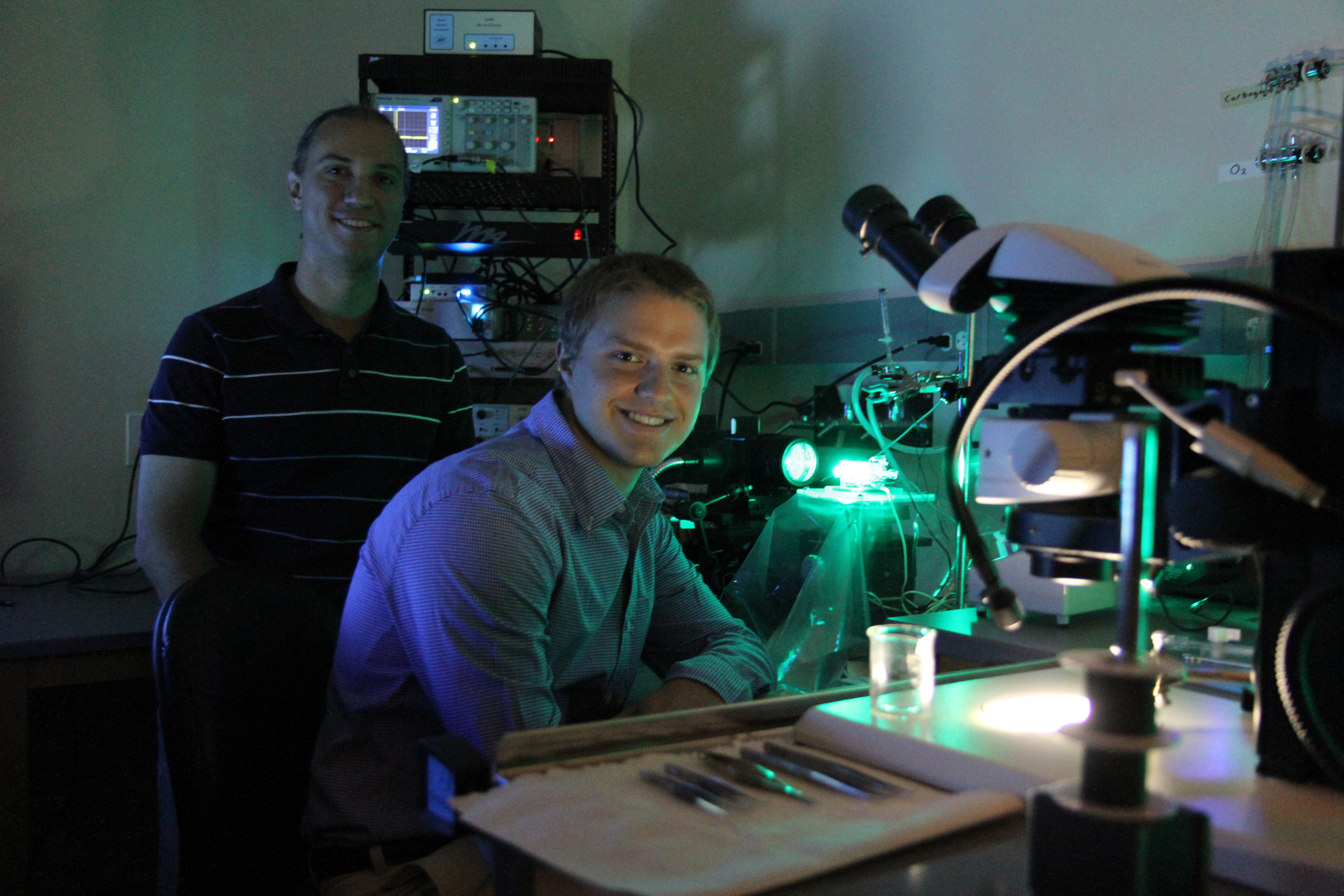 Spencer Lovegrove and Steven Poelzing in a laboratory at the Virginia Tech Carilion Research Institute