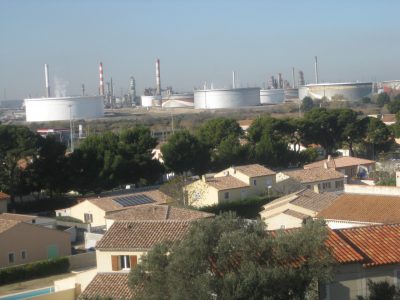 Homes and industrial plants are in close proximity to one another in Fos-sur-Mer.