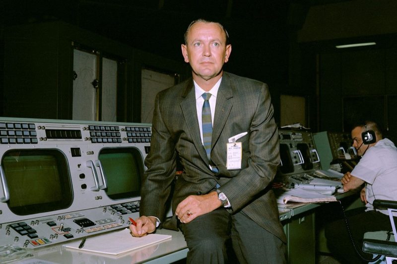 Chris Kraft '44, NASA's first flight director and a pioneer who was instrumental in the nation's first spaceflight, spacewalk, lunar landing, and more, passed away this week.