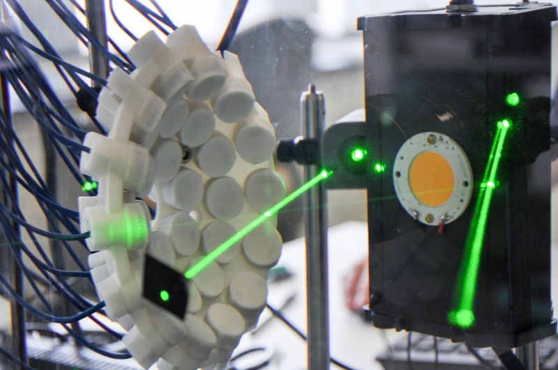 Image of lasers with histotripsy transducer device, a technique used in Vlaisavljevich's lab in the Department of Biomedical Engineering and Mechanics