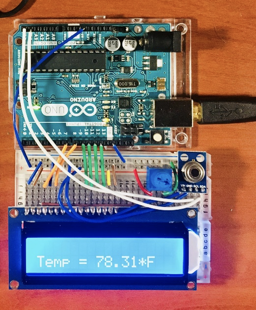 Photo of the device Truppelli and team designed and coded the electronics for a fever detection device based on infrared radiation. The goal was to help students assess their well-being and receive information on their body temperature.