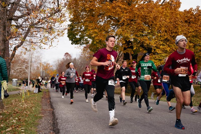 Runners along a course