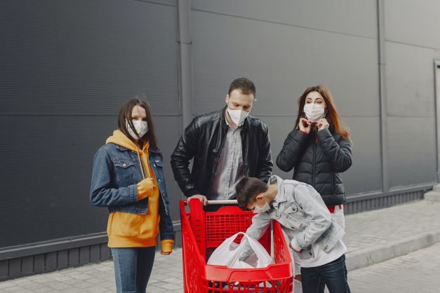 Image of family shopping together 