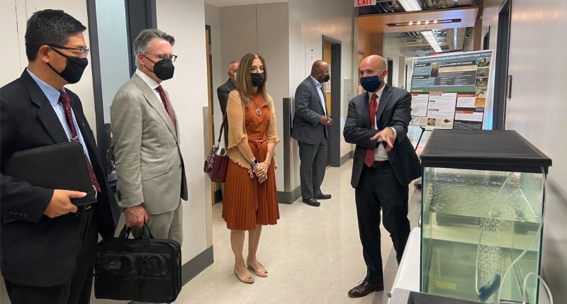 The Virginia Speaker of the House Eileen Robin Filler-Corn (center) toured Fralin Life Sciences Institute with (from left) Dan Sui, President Sands, and Bill Hopkins, associate executive director of the institute, during this past summer. 