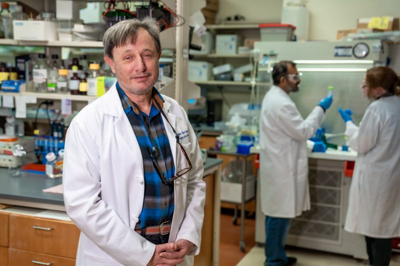 Rob Gourdie, the Commonwealth Research Commercialization Fund Eminent Scholar in Heart Reparative Medicine Research, was recognized by the National Academy of Inventors as a rising leader in his field.