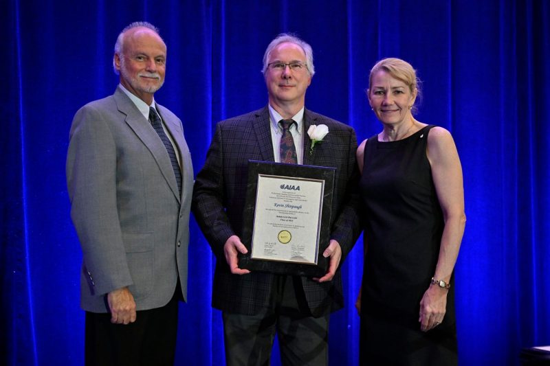 Kevin Shinpaugh was recognized at the Associate Fellow dinner at SciTech 2024 at the Hyatt Regency Orlando on Wednesday, Jan. 10, 2024, in Orlando, Florida. Photo courtesy of David Becker, AIAA.