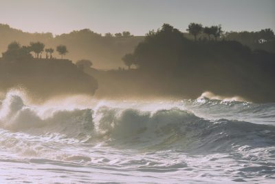 A coastal storm. Image courtesy Pexels.