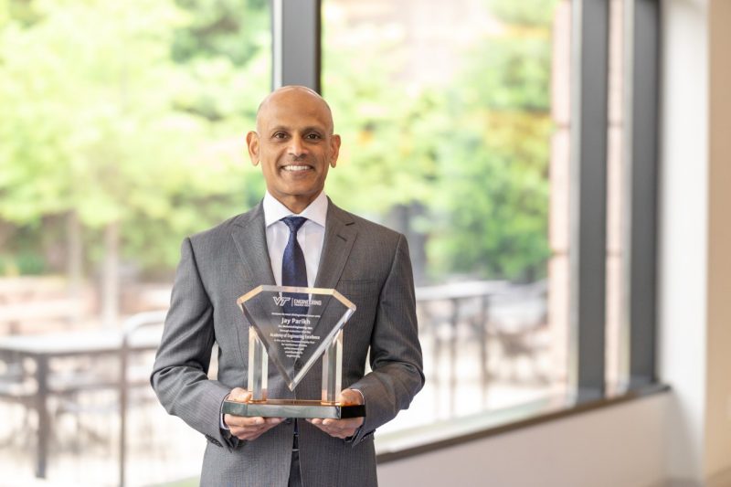 Jau Parikh with his Academy of Engineering Excellence award.