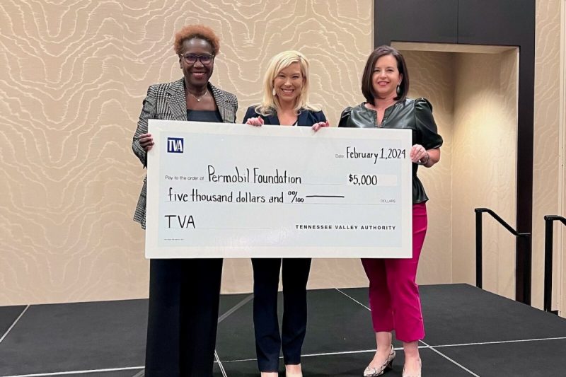 Jeannette Mills - Permobil Foundation Jeannette presenting a check to the Permobil Foundation at the External Relations Women’s Forum in February 2024.