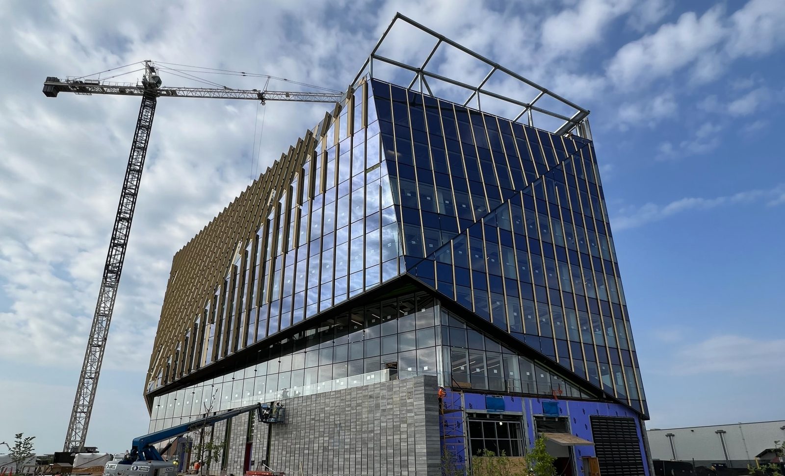 Virginia Tech Innovation Campus' First Building Nears Completion ...