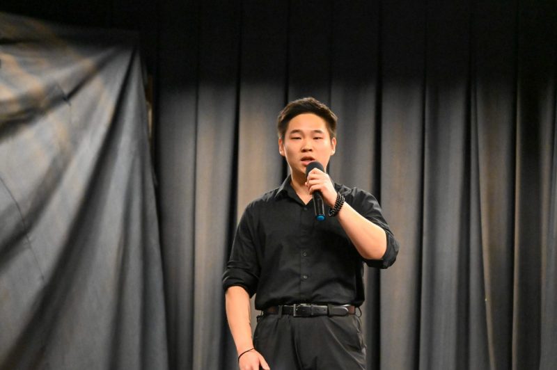 The performance of the Chinese song: Endless Love by Zifeng Zhang