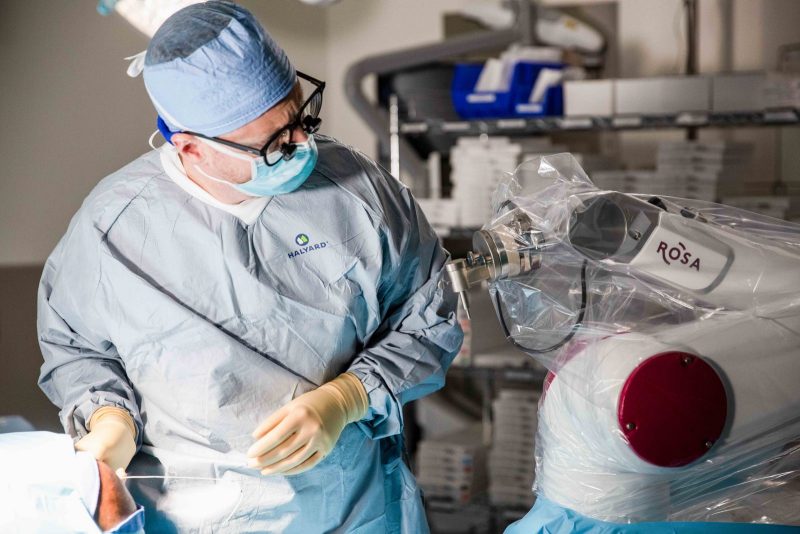 An international team of researchers led by Virginia Tech scientist Read Montague of the Fralin Biomedical Research Institute at VTC has provided new insight into brain function. The study involved monitoring electrochemical brain activity in human subjects using standard clinical electrodes in epilepsy patients.