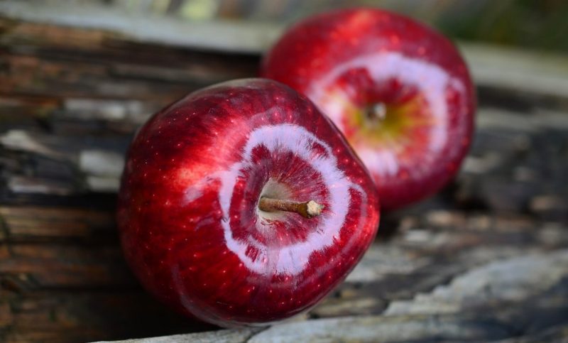 photo of two red apples